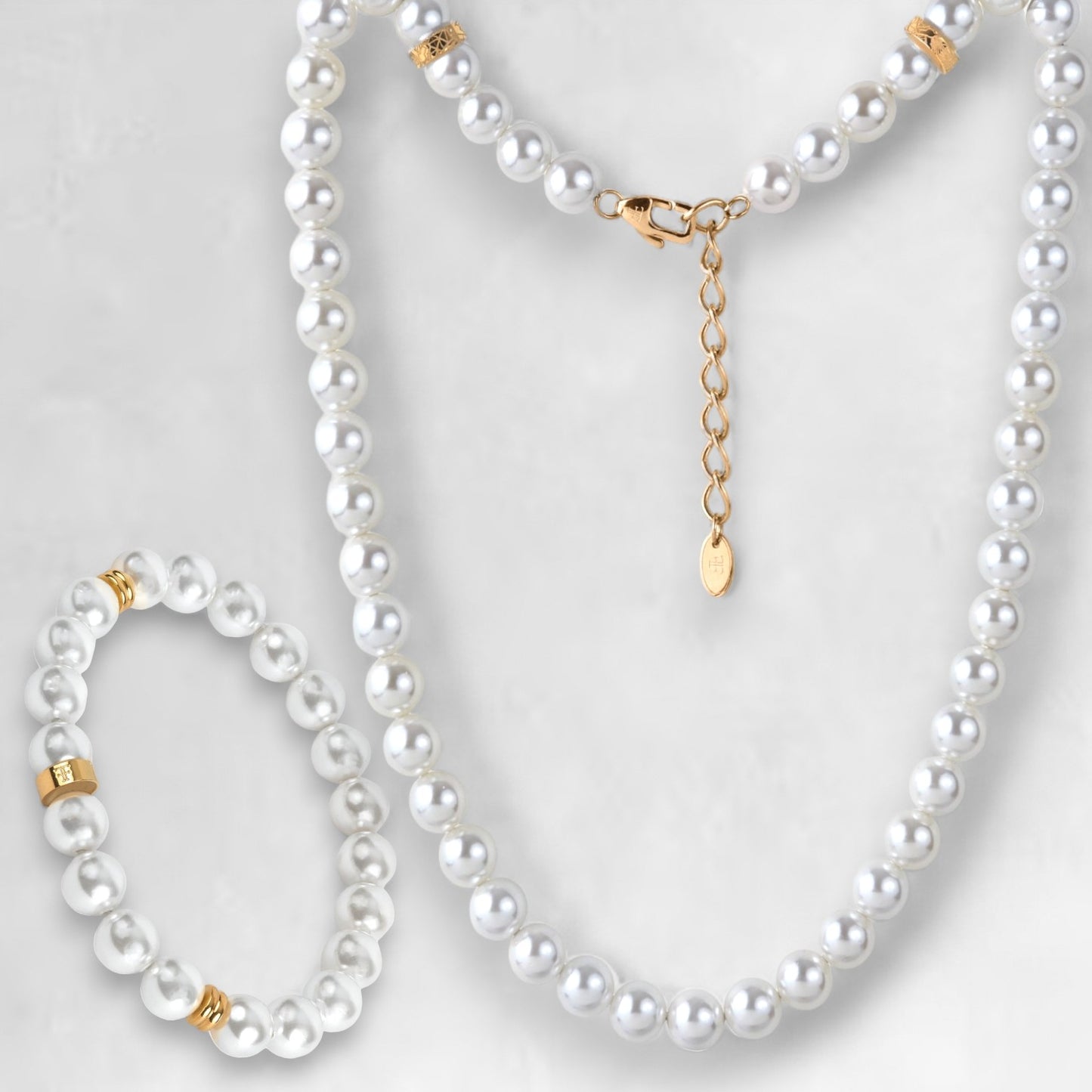 Pearl necklace and pearl bracelet bundle