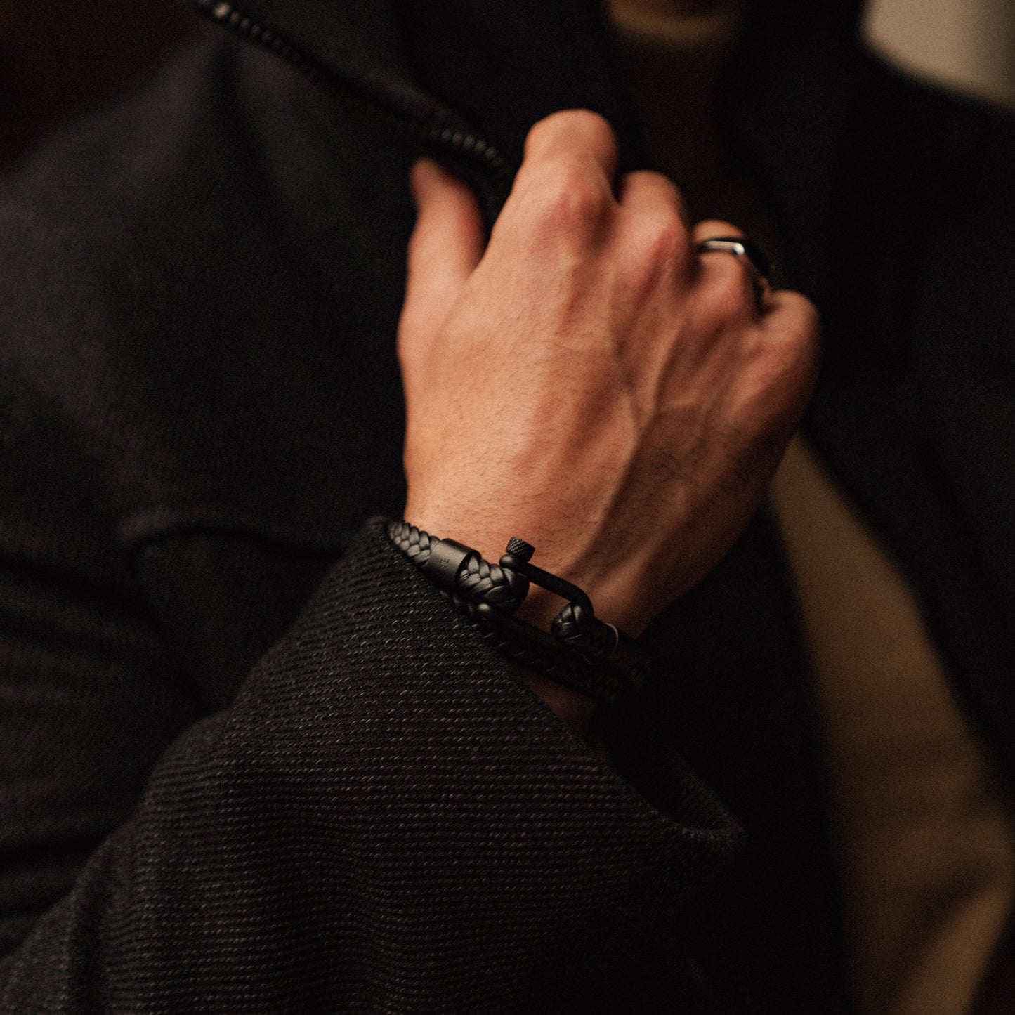 Men's black leather D-shackle bracelet