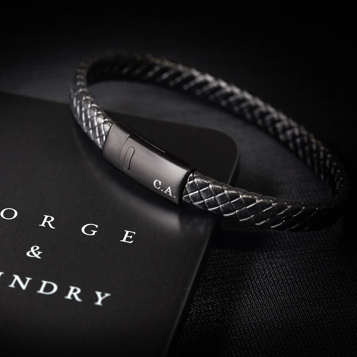 HANOVER MENS PERSONALISED LEATHER BRACELET – Forge & Foundry