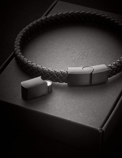 Adjustable Leather Bracelet "HANOVER"