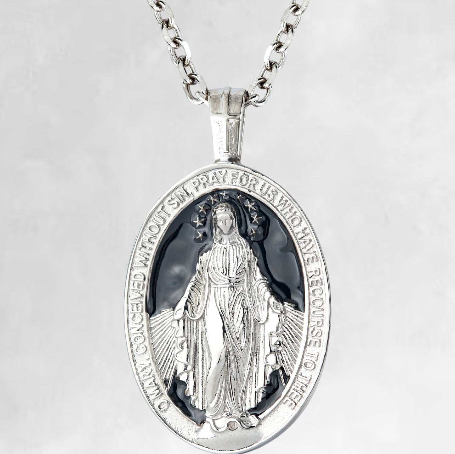 CELESTINE [ ST MARY - OVAL ENAMEL SILVER ]