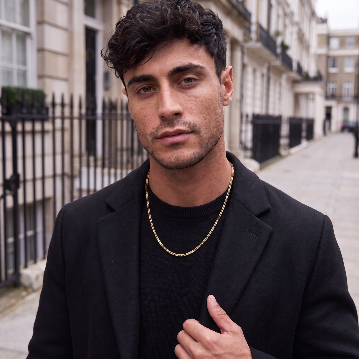 HATTON [MINIMALIST GOLD HELIX CHAIN]