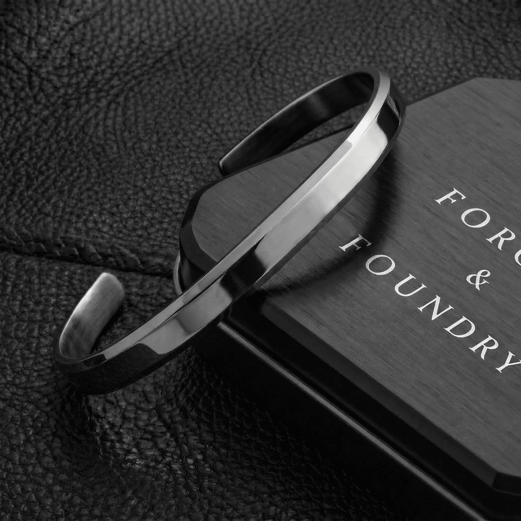 RAVICK [6MM ADJUSTABLE TITANIUM CUFF] - Forge & FoundryCuffForge & Foundry