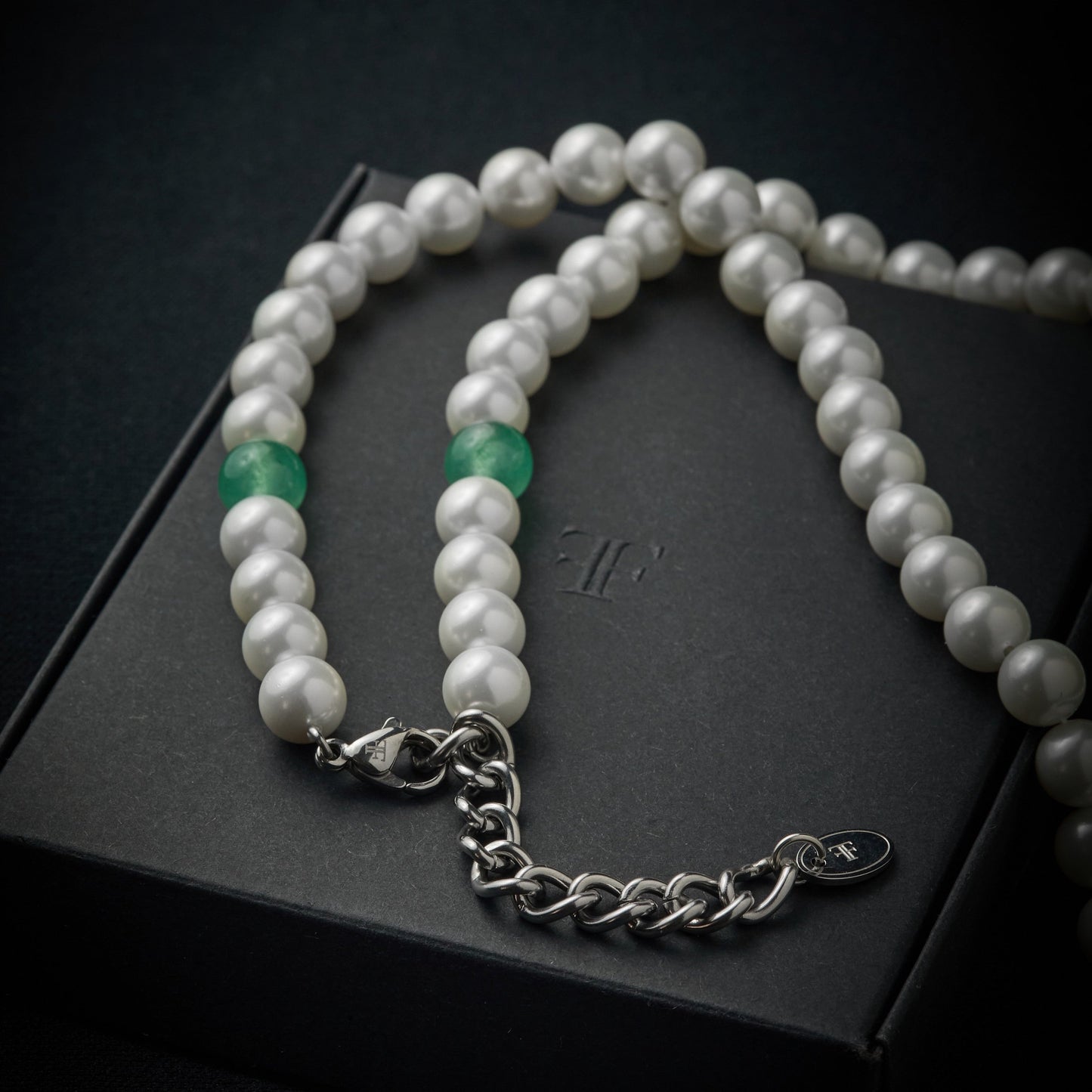 Mens 8mm pearl necklace with green aventurine beads