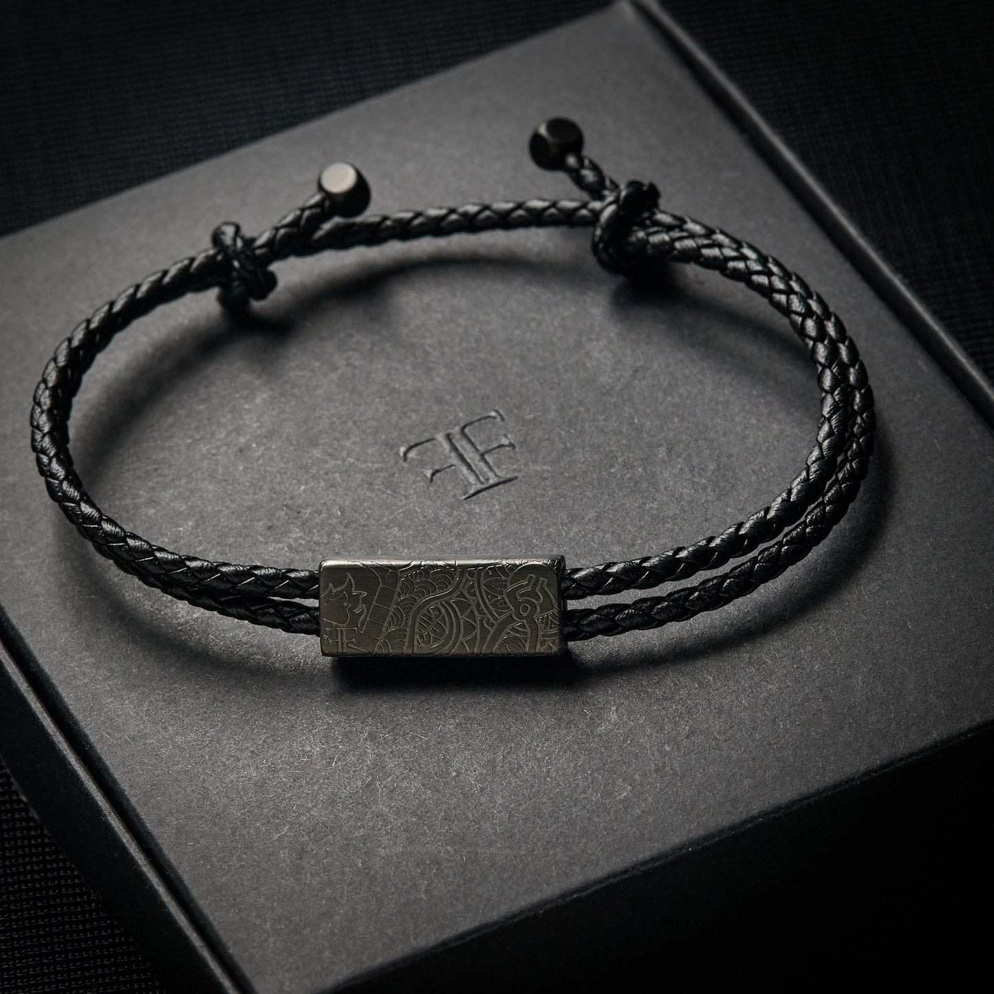 DAPLYN [ETCHED TWISTED ADJUSTABLE LEATHER] - Forge & FoundryLeatherForge & Foundry